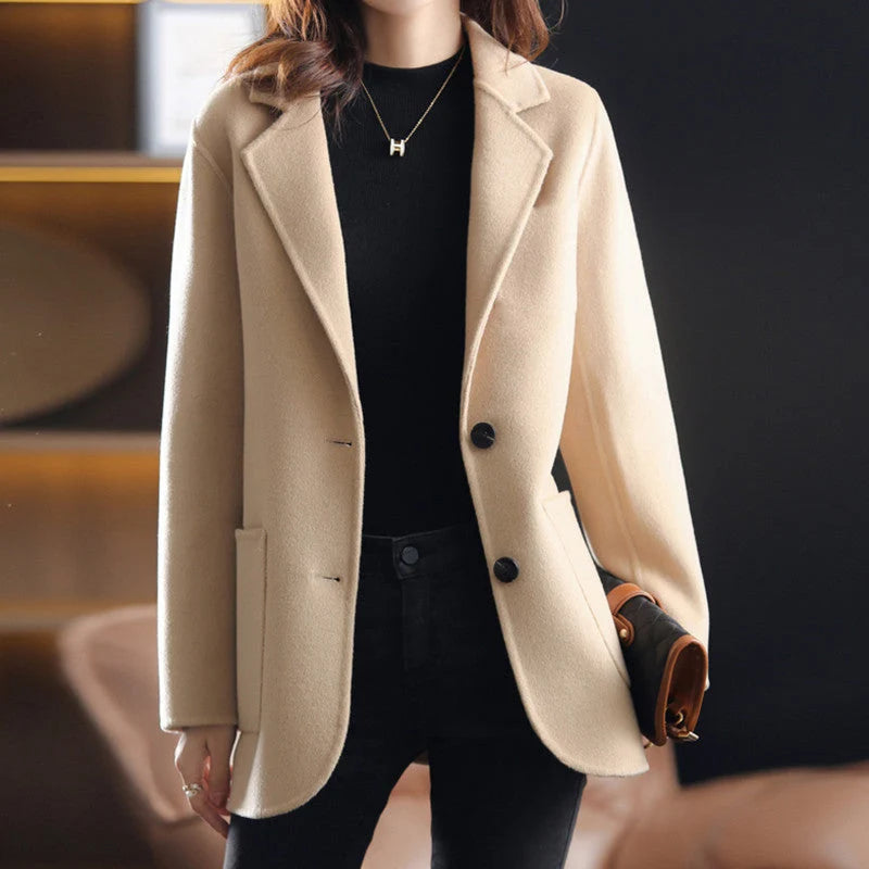 Cassiopeia | Women's Wool Blend Overcoat Lapel Collar