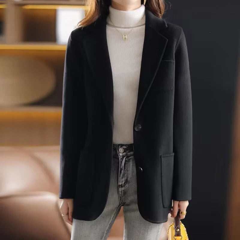 Cassiopeia | Women's Wool Blend Overcoat Lapel Collar